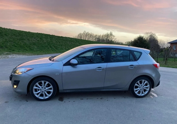 Mazda 3 cena 24900 przebieg: 151500, rok produkcji 2010 z Zawichost małe 301